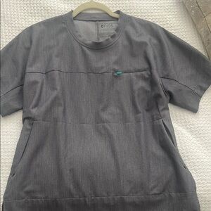 Figs Technical Collection Gray Shirt Sz Small